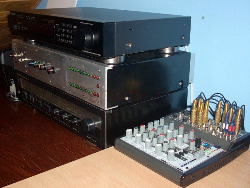 Усилитель Holton 2 х 100 Вт Усилитель Holton 2 100 Вт (10)