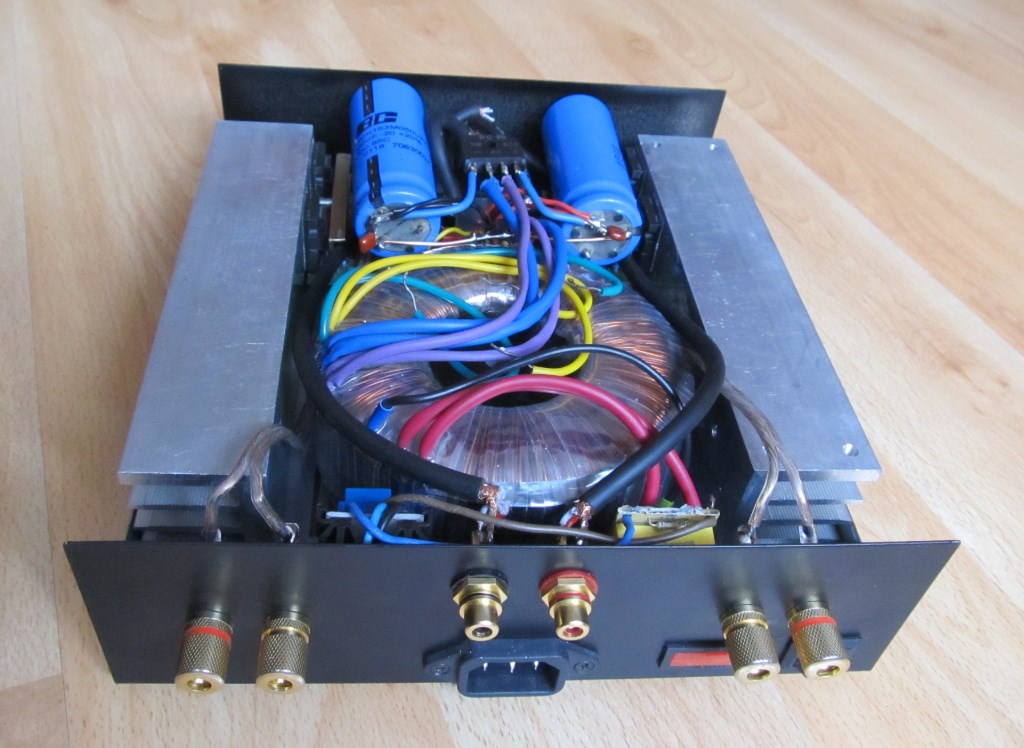 Чисто транзисторный УМЗЧ 2х 100W: схема, плата, корпус