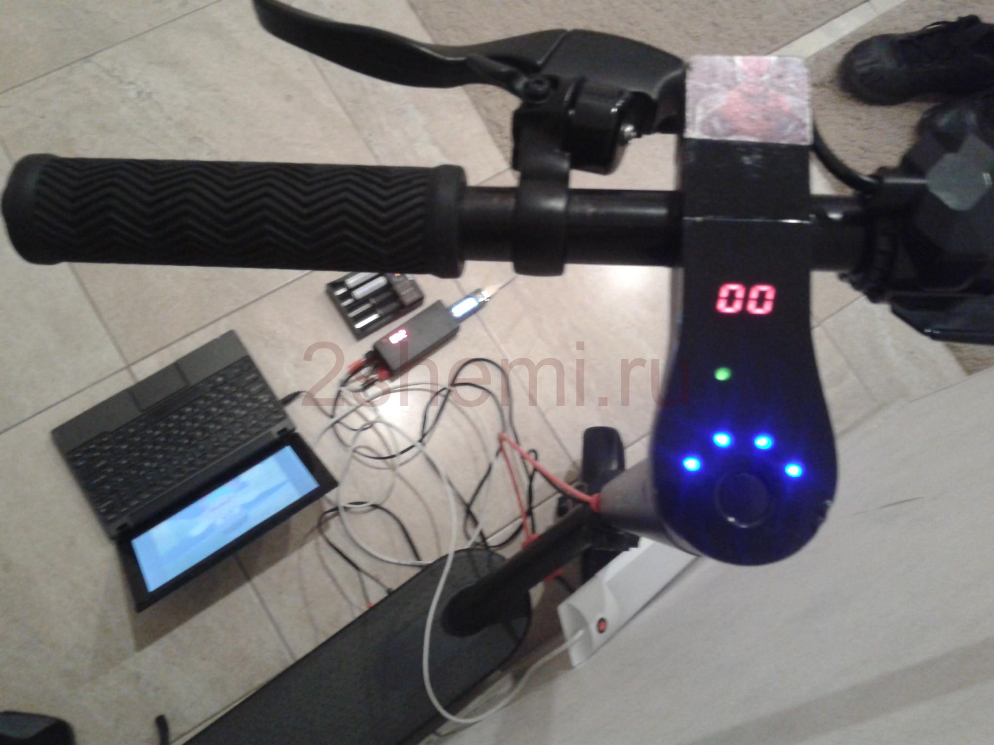 Питание ноутбука, лампы и USB от электросамоката