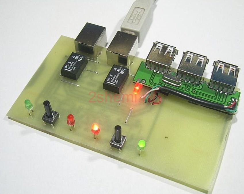 Кнопочный переключатель USB для двух ПК